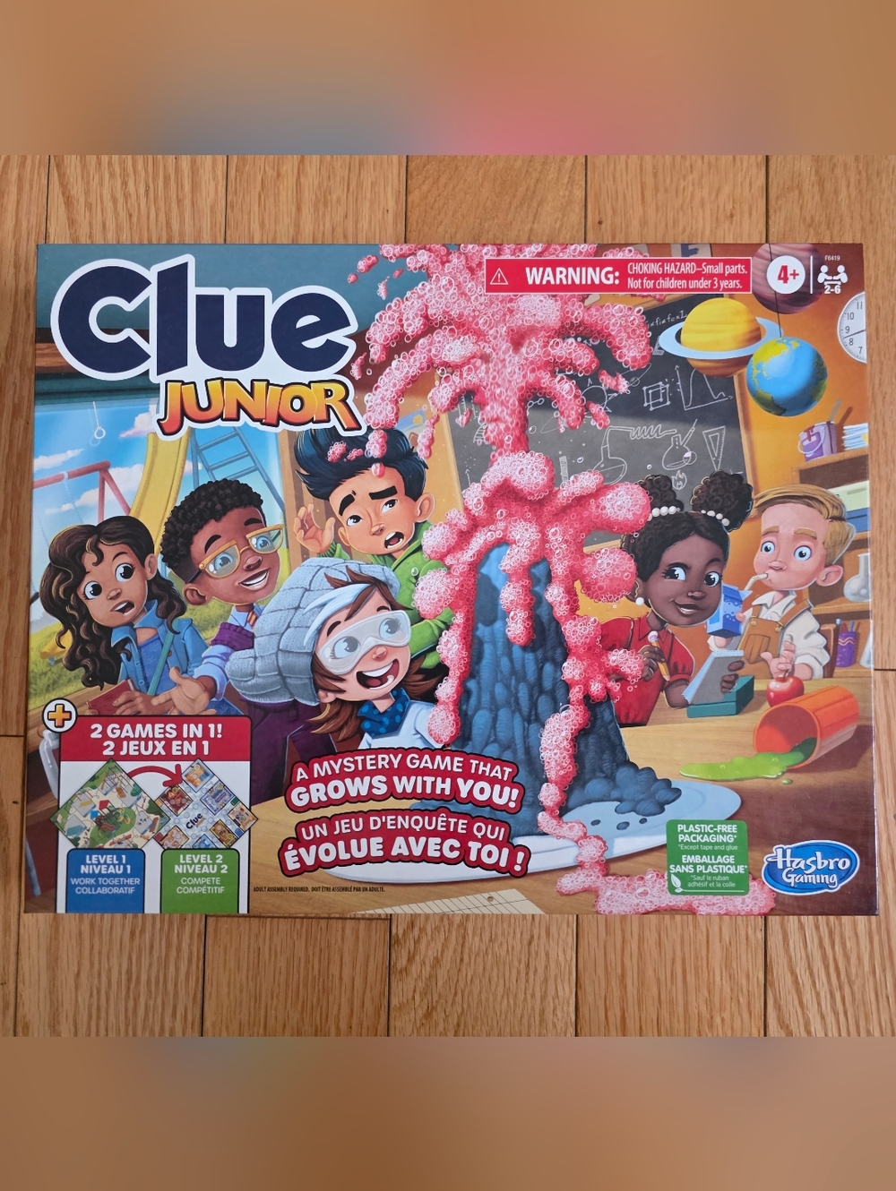 Hasbro Gaming Clue Junior A Mystery Game That Grows With You! 2 Games In 1!
